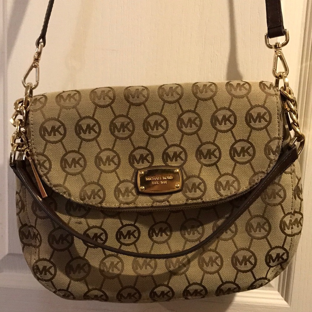 MK cross body purse