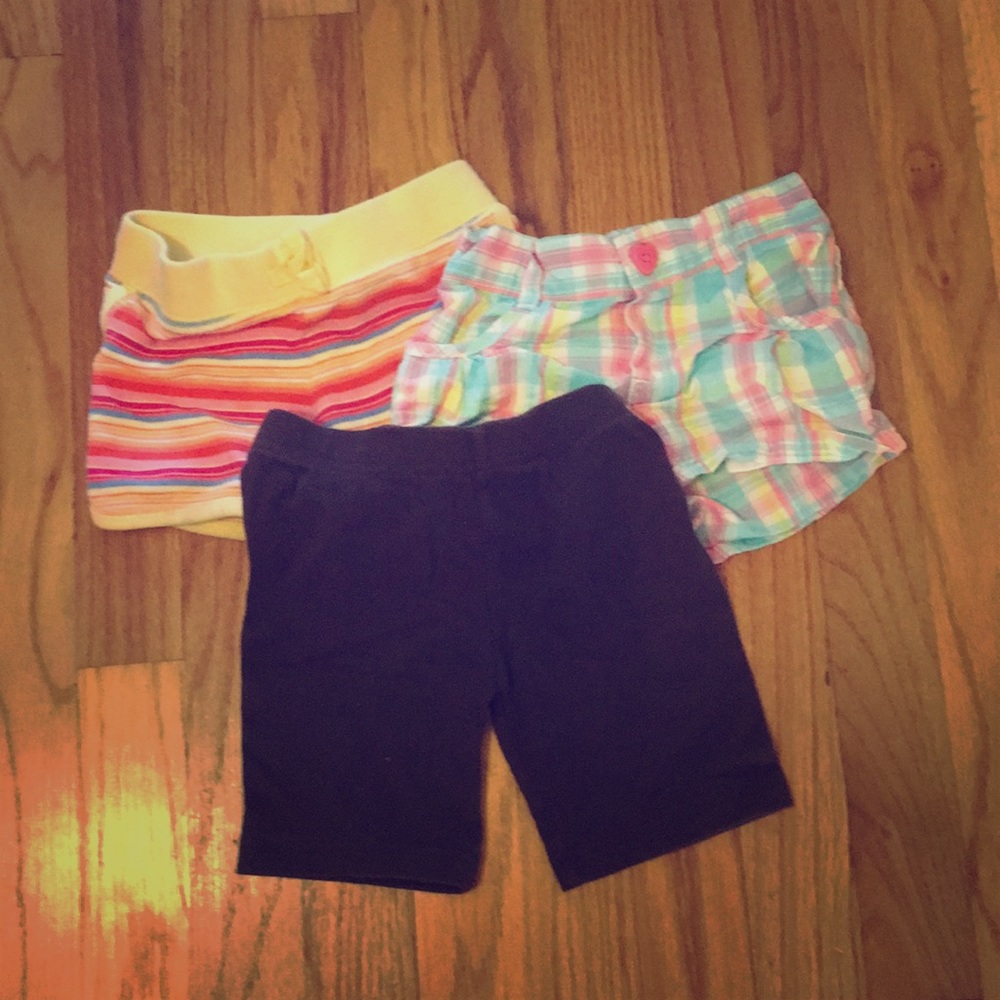 ⚡️Flash sale⚡️Bundle of three shorts 3T