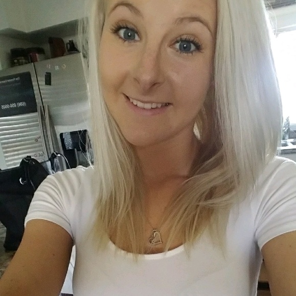 Meet your Posher, Rachel - Picture 1 of 1