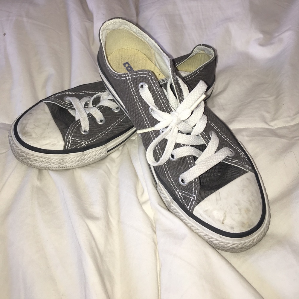 Grey converse