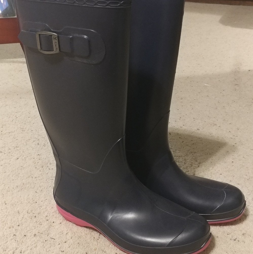 Kamik navy and pink rain boots