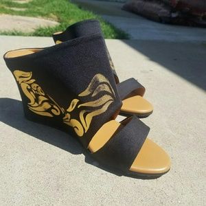 Clover Canyon Wedges