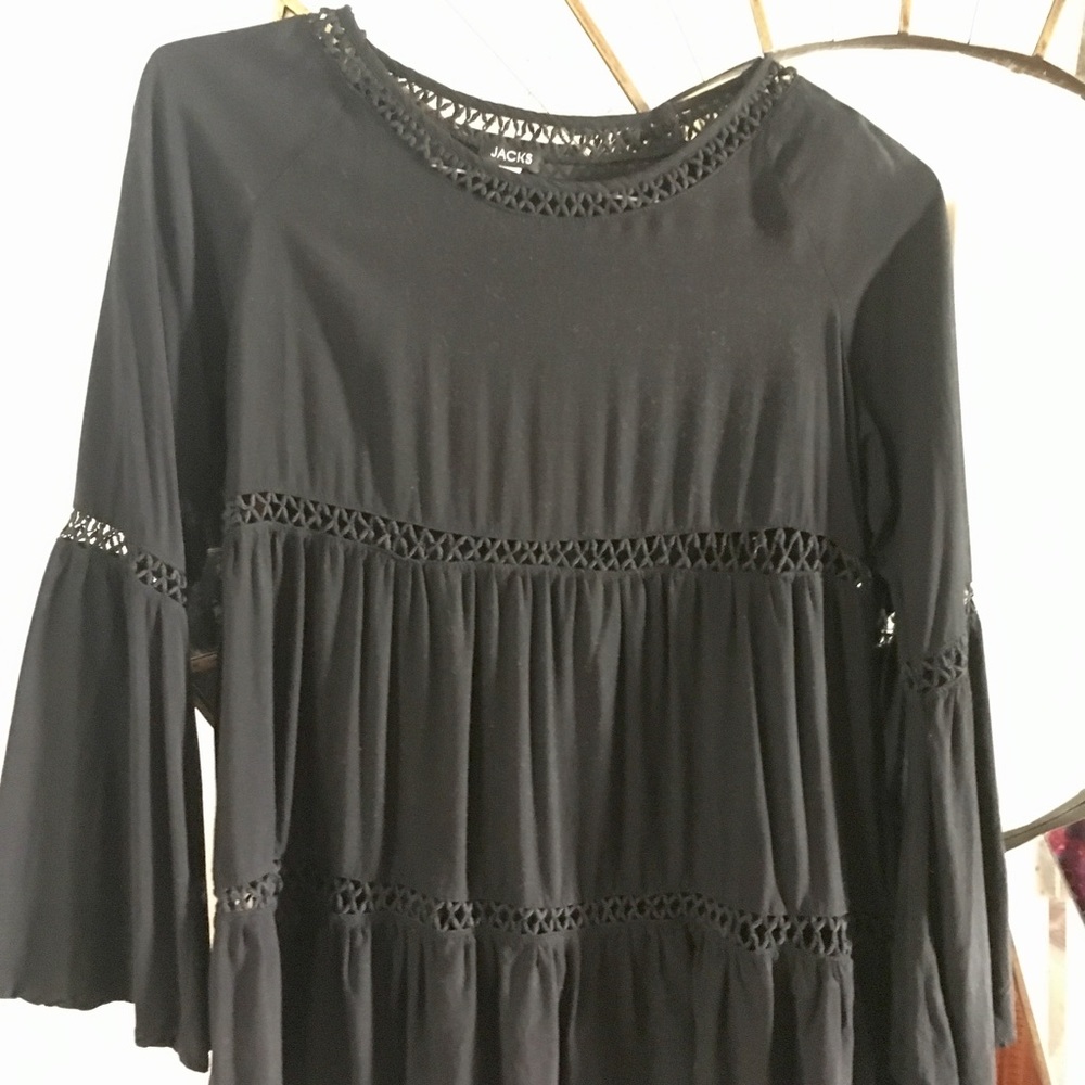 JACK'S bell-sleeved blouse
