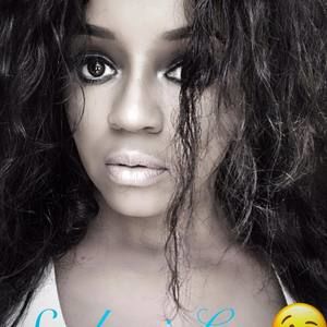 Meet your Posher, Nikkia