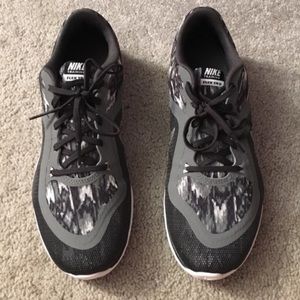 Nike flex trainers