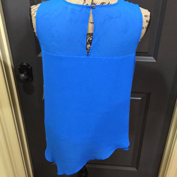 SALE🛎🛎 🆕 Vince Camuto electric sky top - Picture 4 of 6