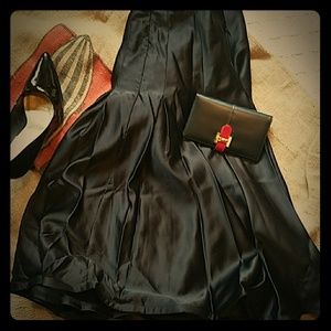 Luxe J.R. Nites Black skirt