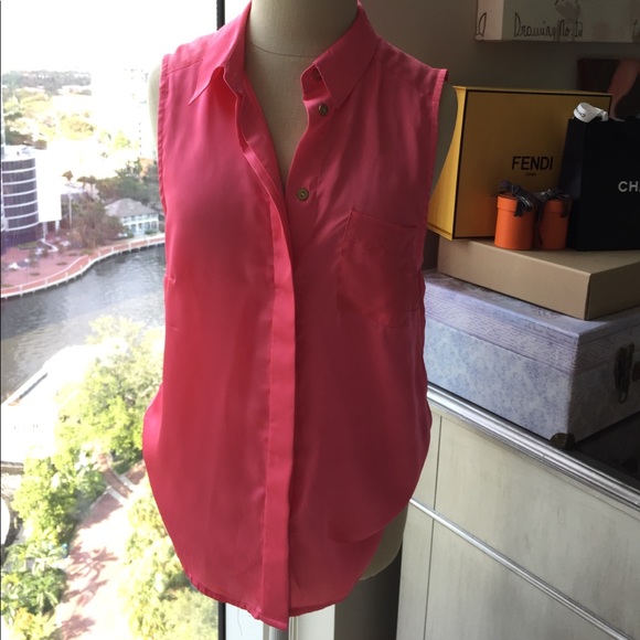PINK SLEEVELESS Blouse - Picture 3 of 5