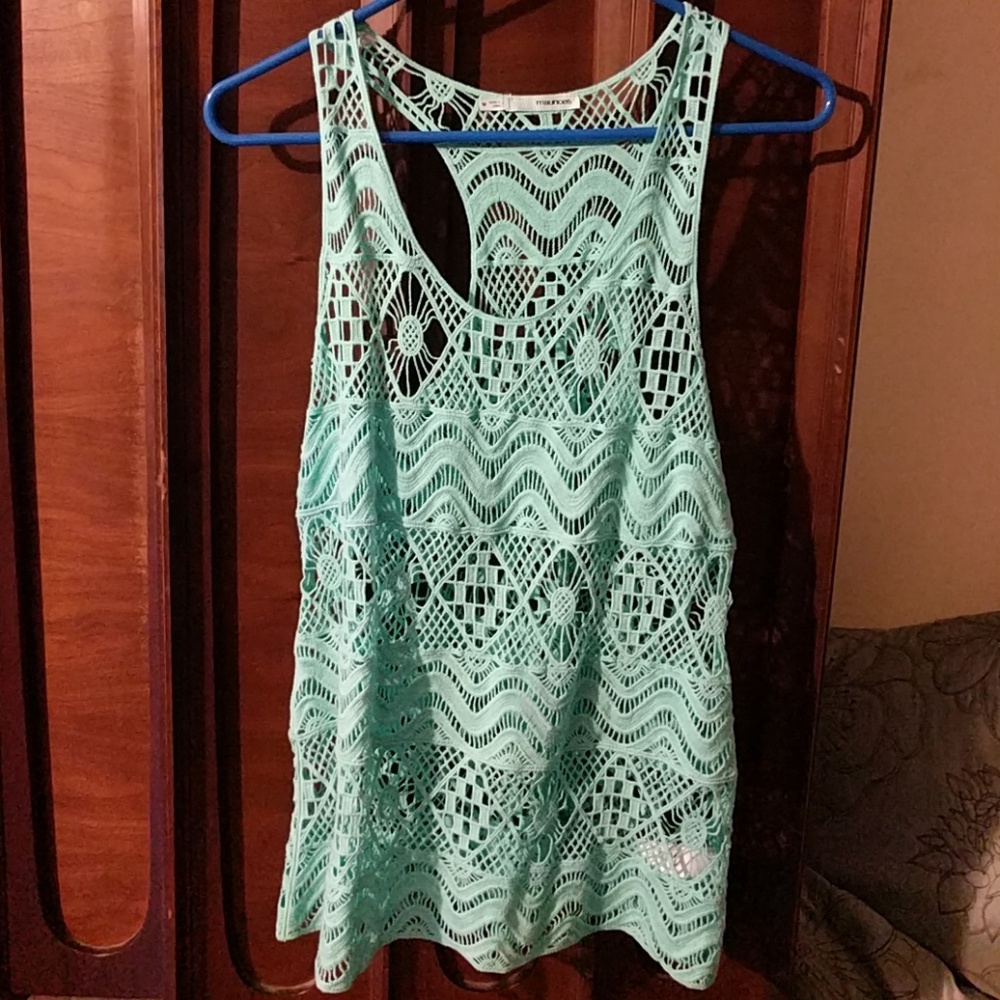Maurices layering tank