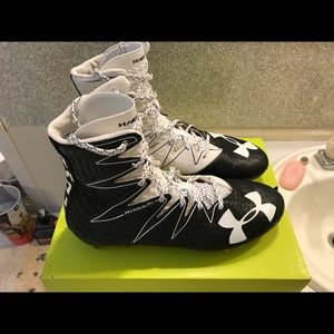 Men's under armor cleats