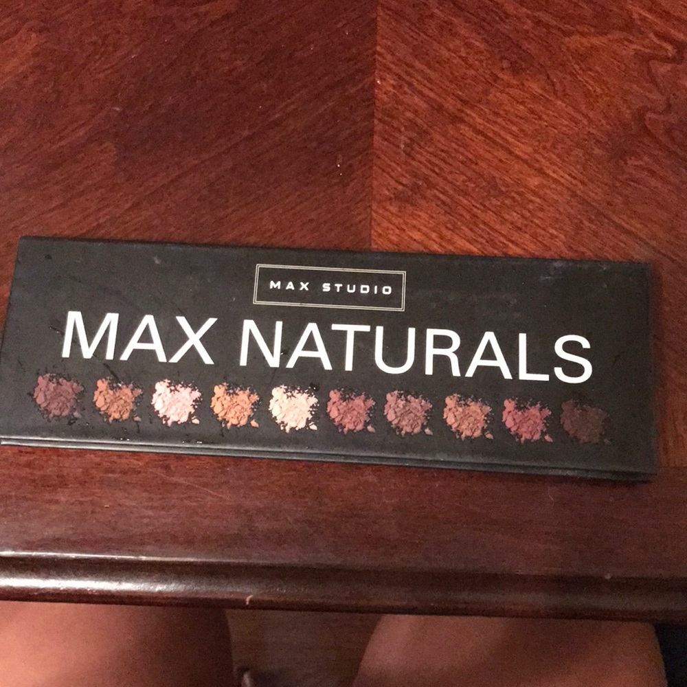 Eyeshadow pallet