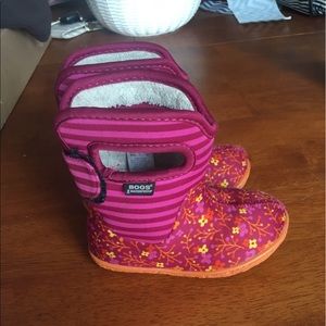 Size 7 baby bogs
