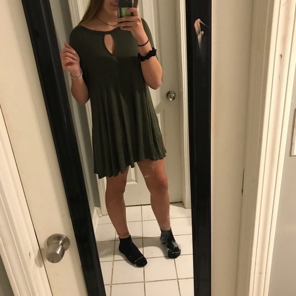 Key hole dress - Picture 1 of 3