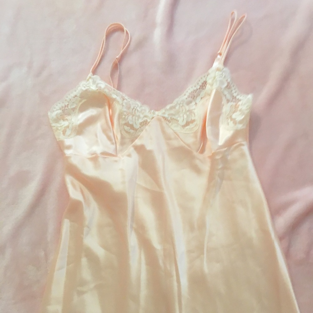 vintage peach nightgown