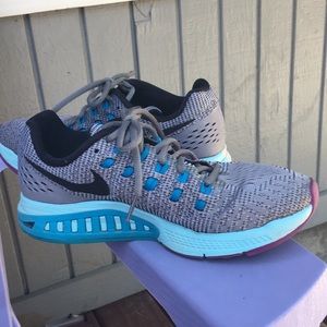 Nike Zoom Structure 8.5