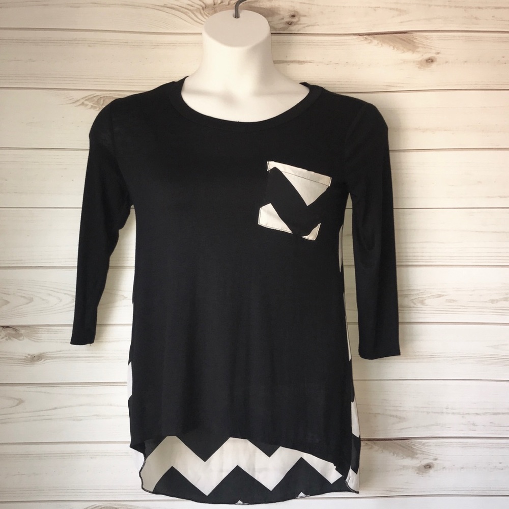 NEW Rue 21• chevron blouse •size small