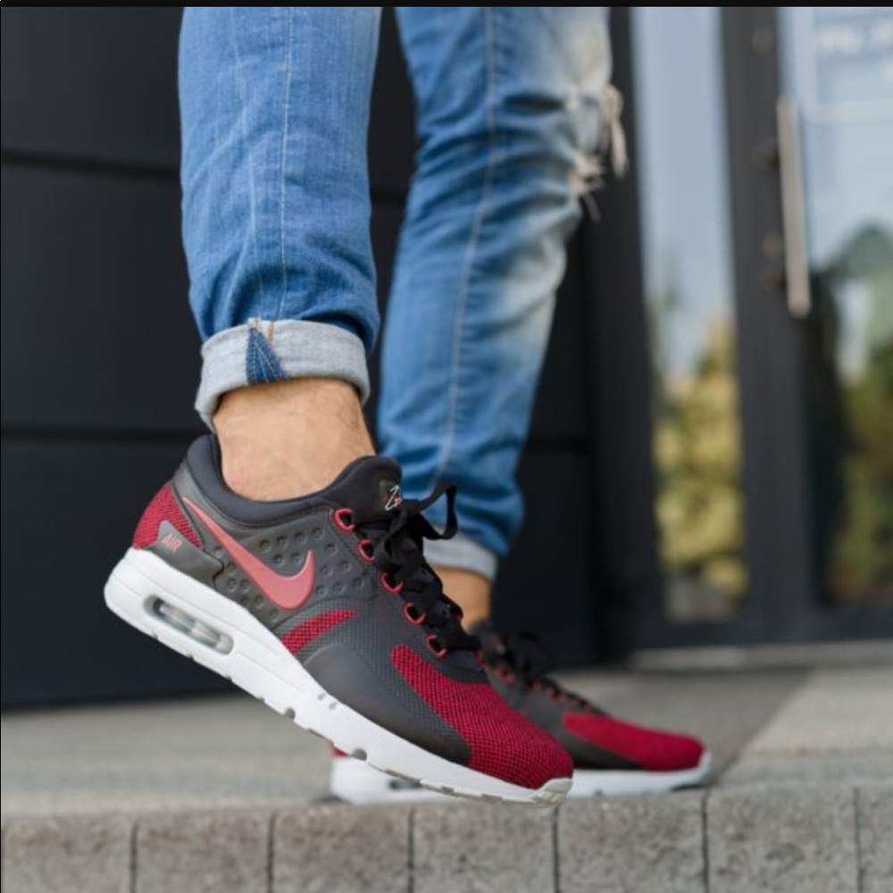 Nike Air Max. NEW. SUPER COOL COLOR.