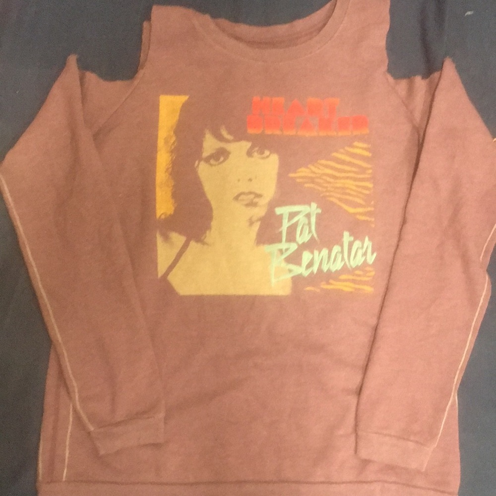Trunk Ltd Sweater sz M, Purple, Heart Breaker