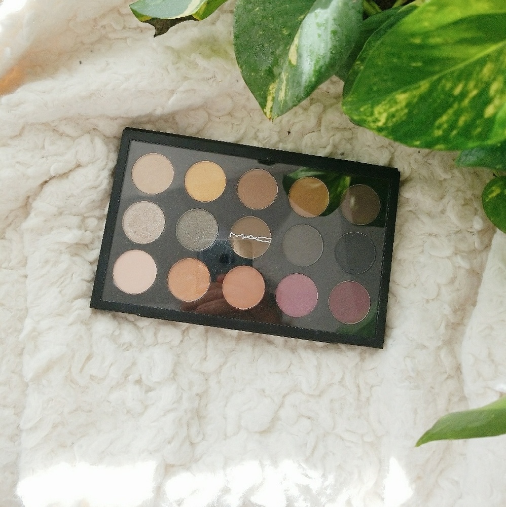 MAC Cosmetics XL palette 15 colors