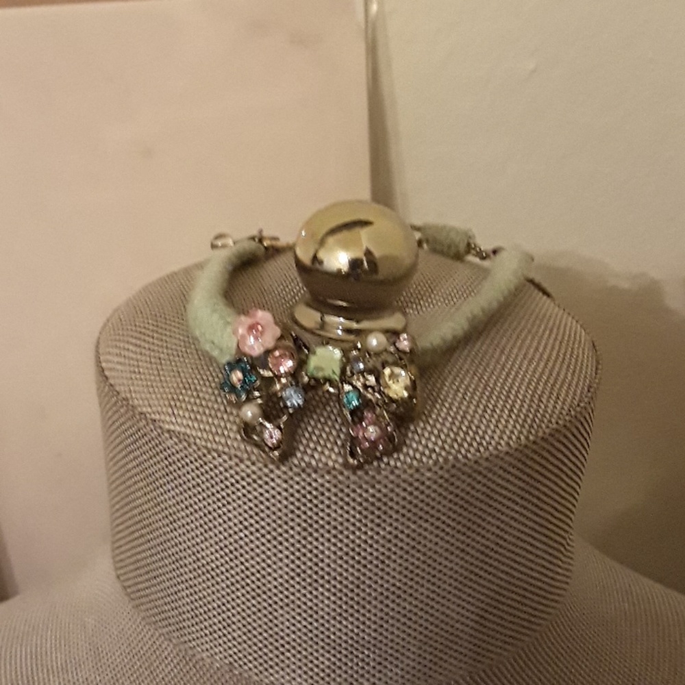 Betsey Johnson Bow Slide Bracelet