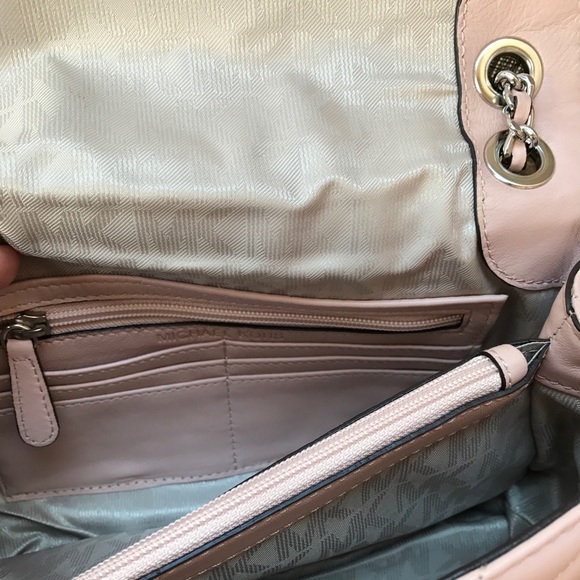 ❌SOLD❌ Michael Kors Shoulder Bag, Soft Pink - Picture 5 of 7