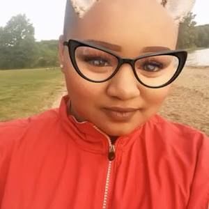 Meet your Posher, Jasmine