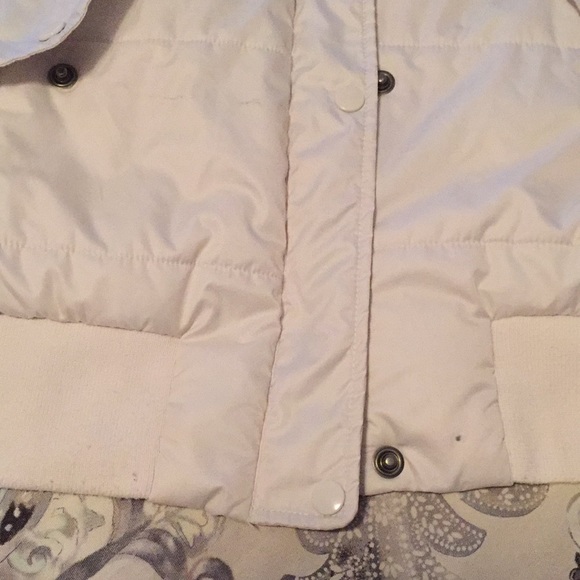 Lacoste puffer vest - Picture 2 of 5