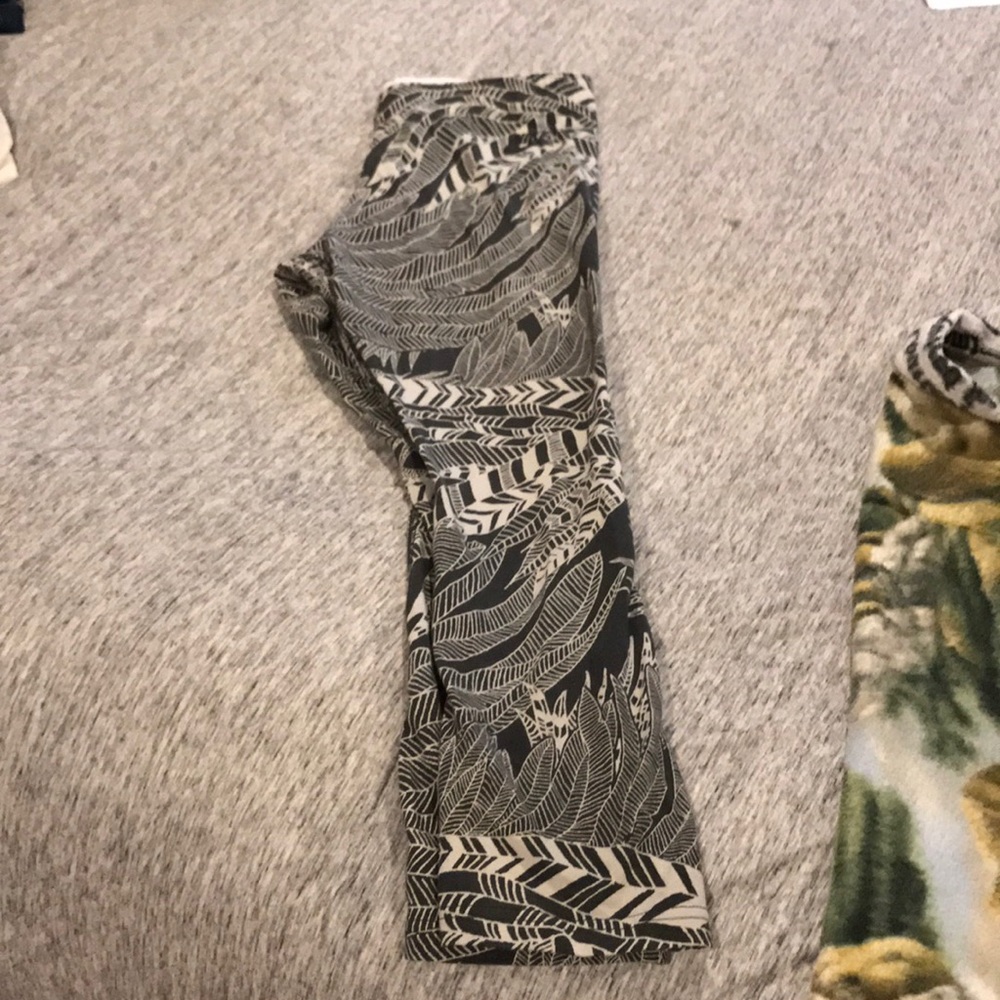 NWOT nike tropical print leggings!