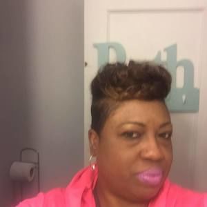 Meet your Posher, Yvonne