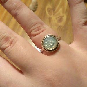 Retired daisy pandora ring
