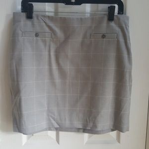 Banana Republic Petite Grey Plaid Skirt