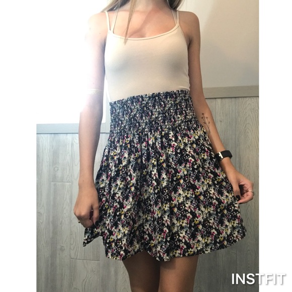 Floral skirt - Picture 1 of 2