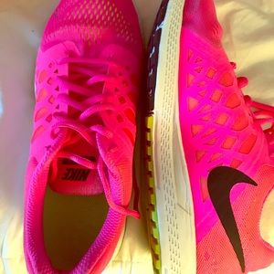 neon pink nike running sneakers ♡