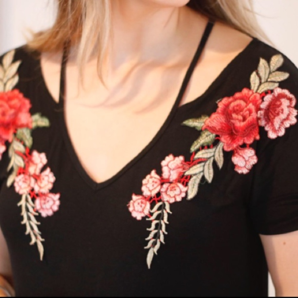 🌹Lovely Rose Embroidered Top🌹