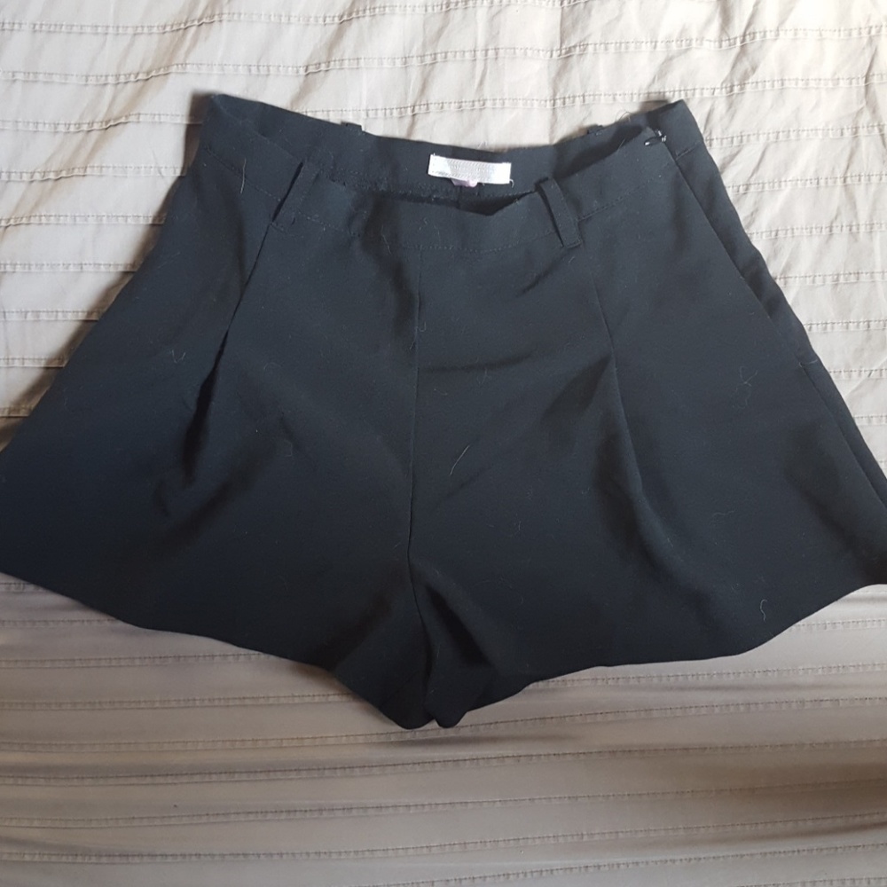 High wasted cotton flowey shorts
