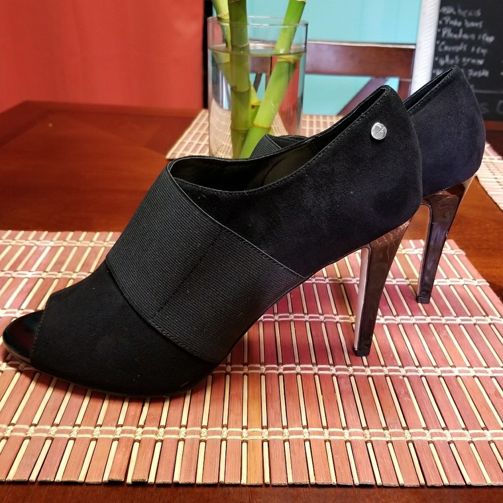 Women shoes by Calvin Klien