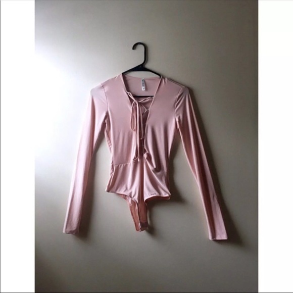 ✨ Light Pink Lace Up Bodysuit - Picture 3 of 3