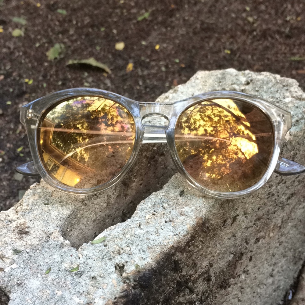Gray/Gold Sunglasses