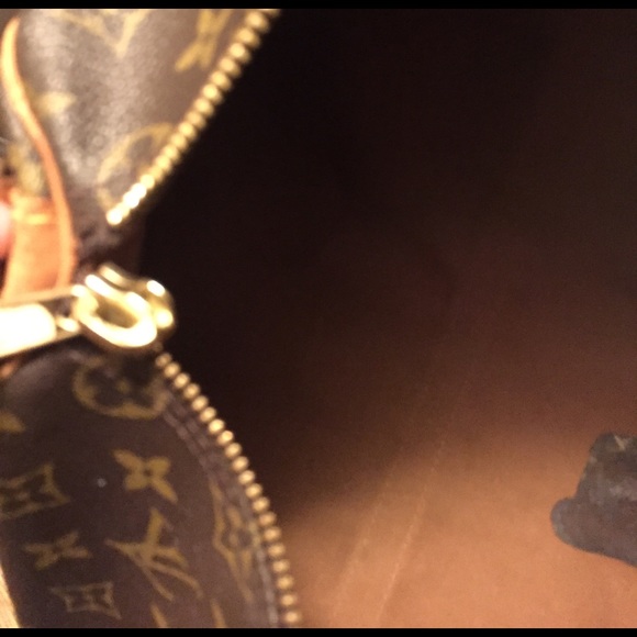 Louis Vuitton Authentic and Vintage Duffle Bag - Picture 8 of 8