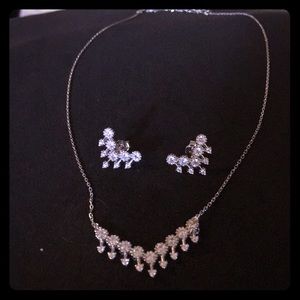 Set of necklaces and Earrings