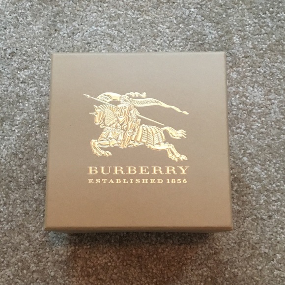 Authentic Burberry Watch - Picture 4 of 6
