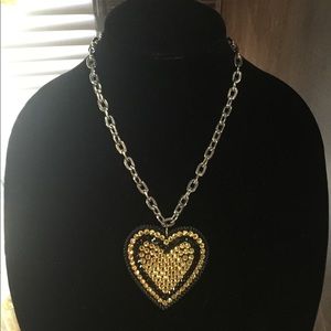 Tarina Tarantino Heart💛🖤