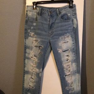 Ripped skinny legged jeans