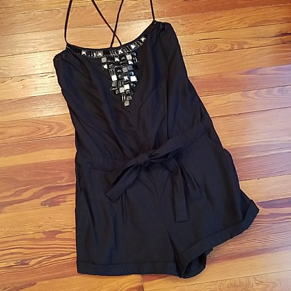 HP🎉🍾NWOT BCBG romper