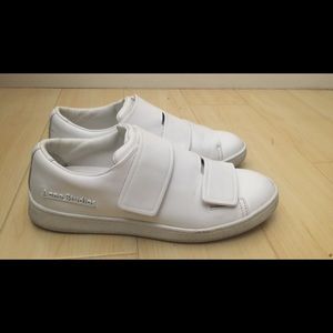 Tripple White