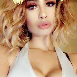 Meet your Posher, Destini