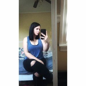 Meet your Posher, Katelyn