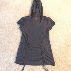 Athleta capped sleeve hoodie size small