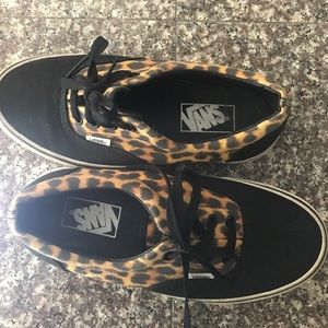Vans - lace up Leopard / Black - 7 - barely worn!
