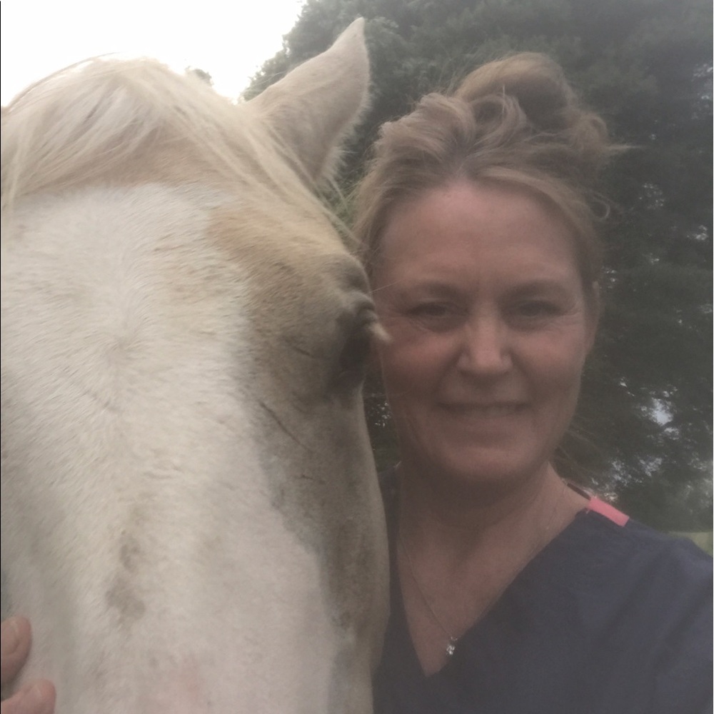 Meet your Posher, Lesli